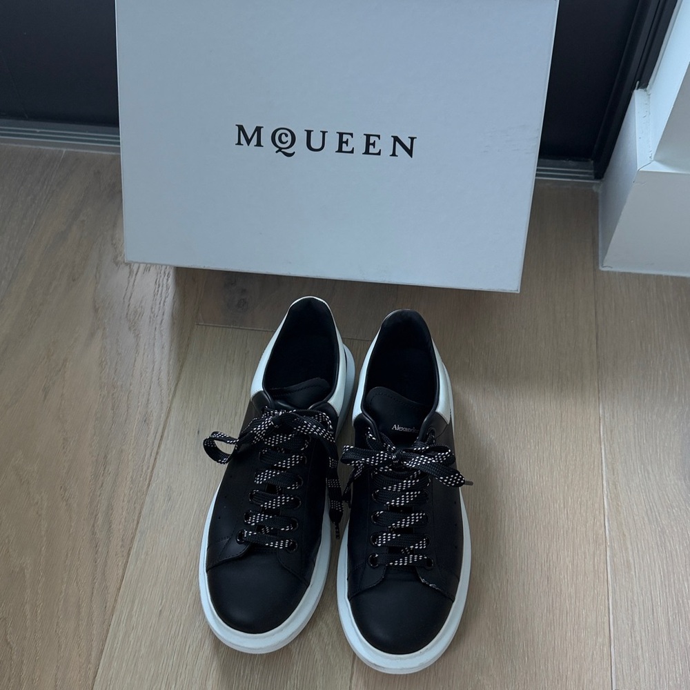 Alexander McQueen Black and White Sneakers size 9 excellent condition